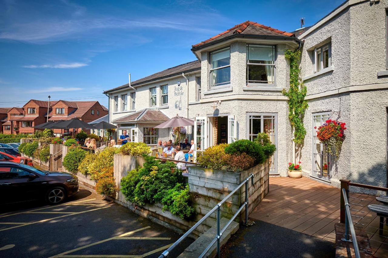 The Jug And Bottle Hotel Heswall Exterior photo