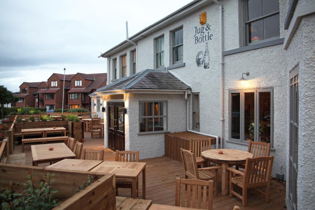 The Jug And Bottle Hotel Heswall Exterior photo